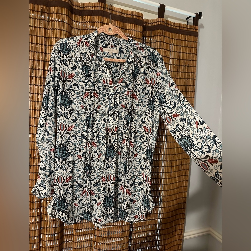 Loft pleated button up paisley top small - Picture 3 of 4